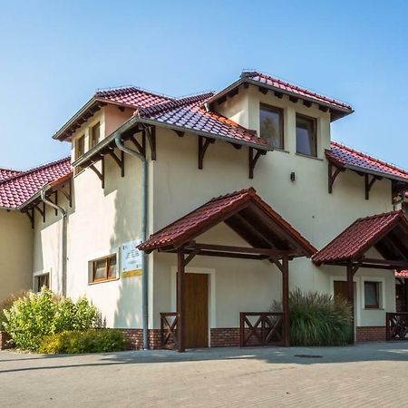 Hotel Nad Borkiem Kosarzyn  Esterno foto