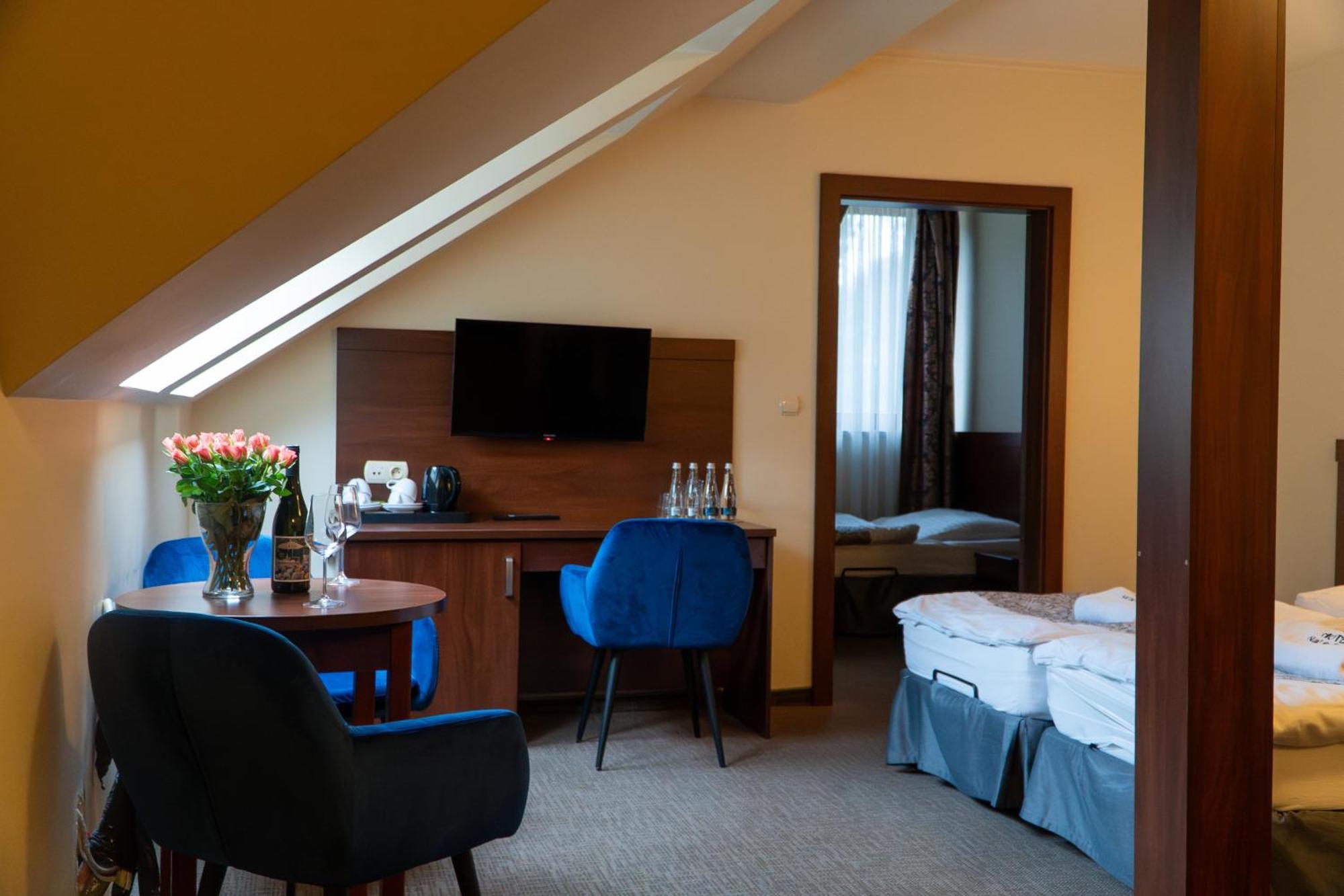 Hotel Nad Borkiem Kosarzyn  Esterno foto