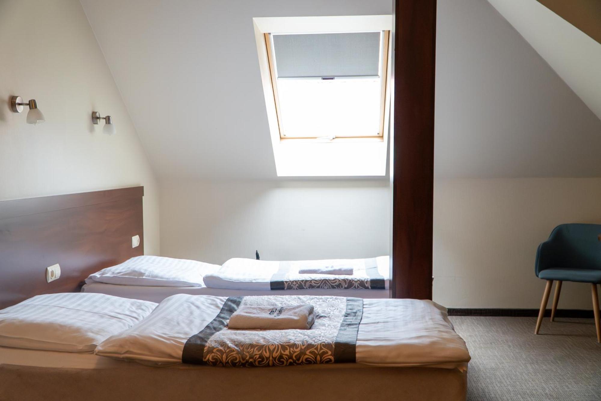 Hotel Nad Borkiem Kosarzyn  Esterno foto
