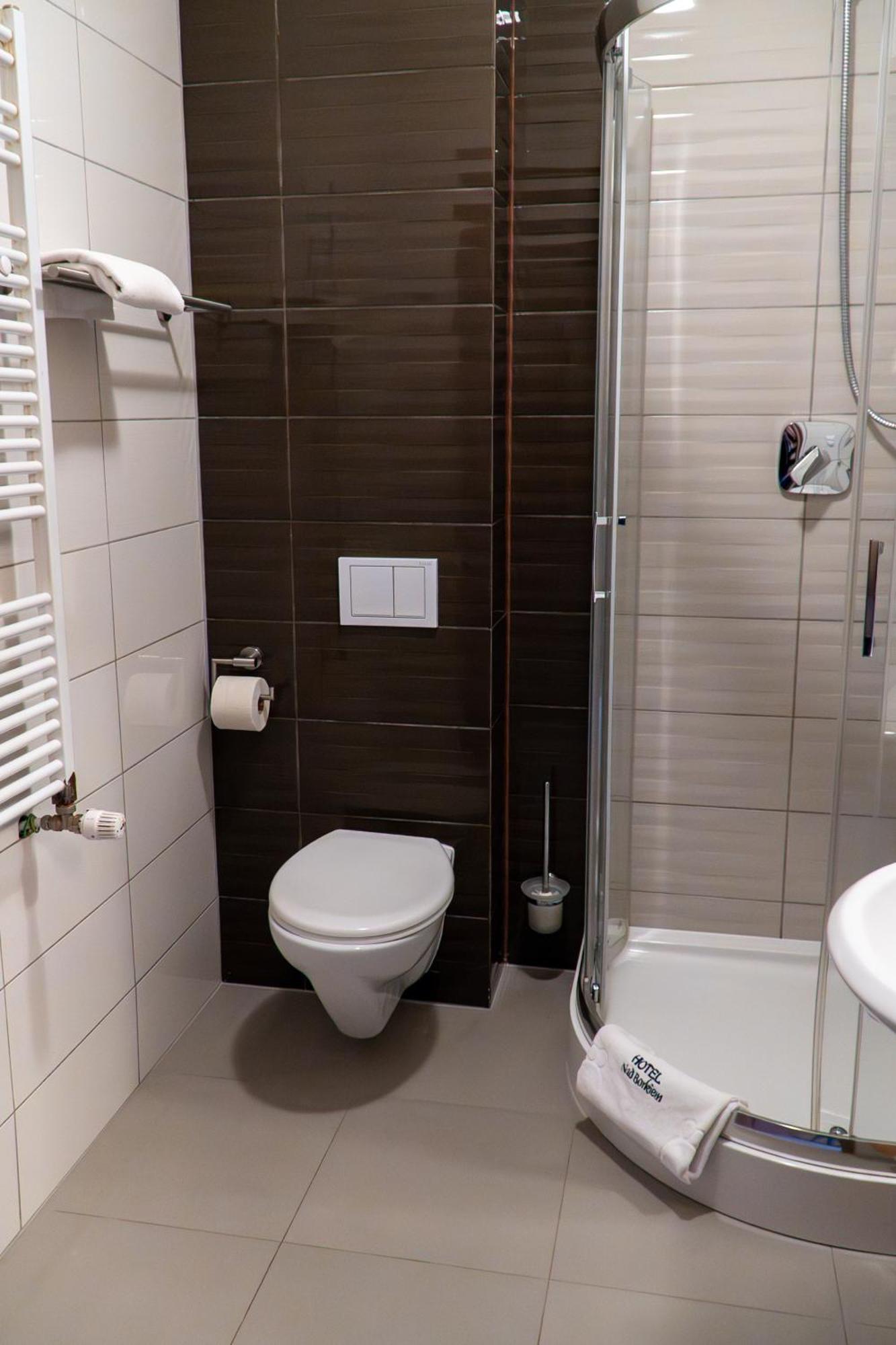 Hotel Nad Borkiem Kosarzyn  Esterno foto