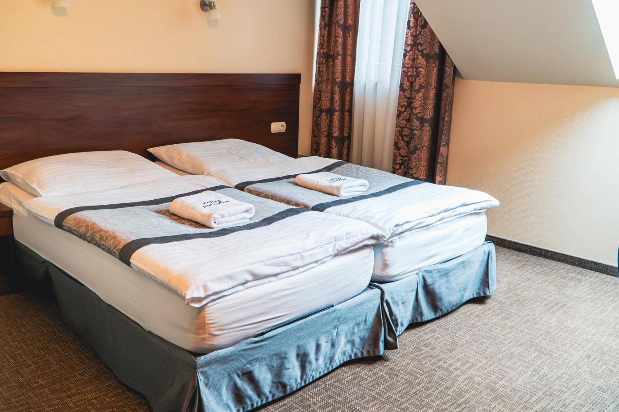 Hotel Nad Borkiem Kosarzyn  Esterno foto