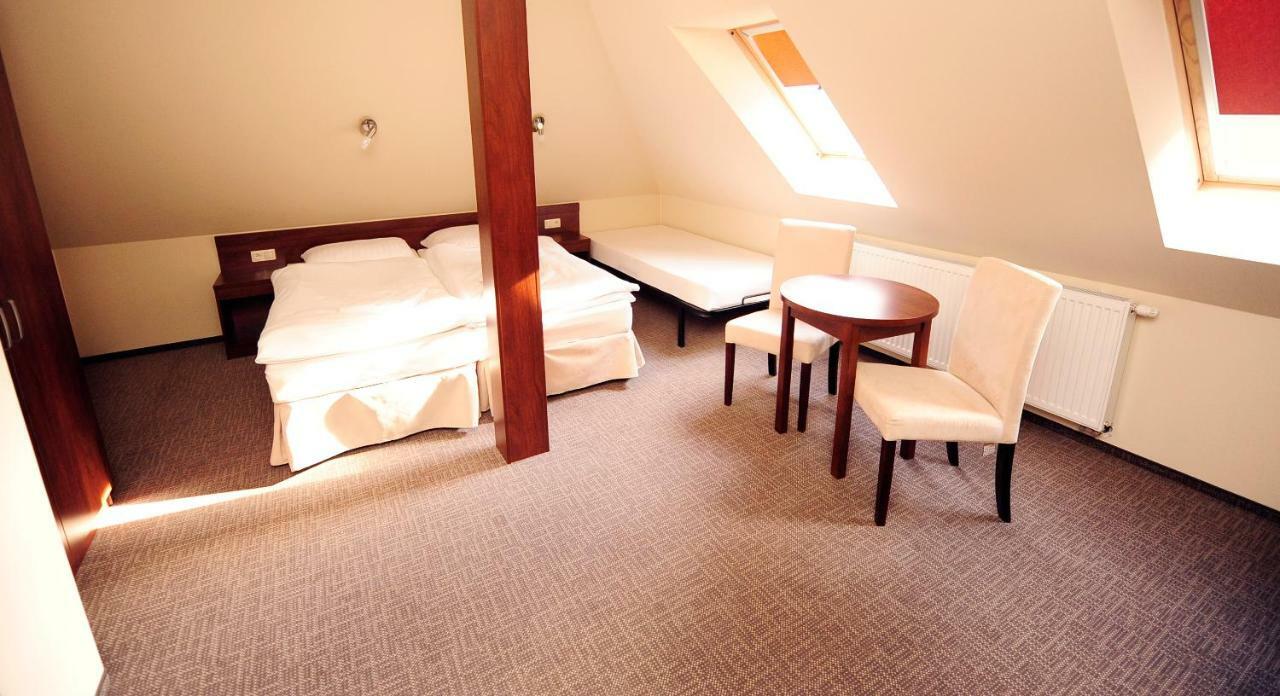 Hotel Nad Borkiem Kosarzyn  Esterno foto